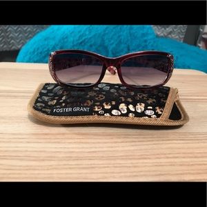 Foster Grant plastic Square/rectangle sunglasses